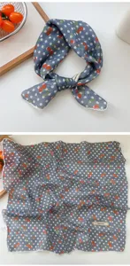 Foulard carré bleu à pois et imprimé cerise, élégant bandeau en coton lin pour voyage d'été.