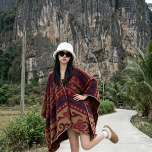 Ethenischer Paisley Druck dicker Winter Umhang Schal Damen kuscheliger warmer Poncho.