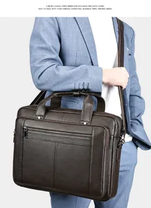 Vue detaillee cartable homme en cuir marron avec bandouliere et poignees pour deplacements.