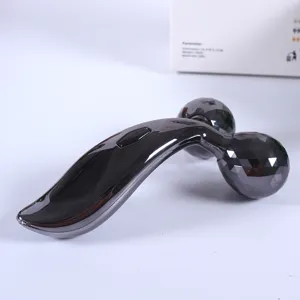 Detailed view of the 3D facial roller massager with dual diamond-cut rollers for V-face lifting.