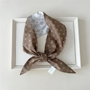 Braunes florales Haarschleifen-Tuch für Damen, stilvolles kleines Halstuch und Armband.