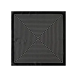 Zwart-witte geometrische vierkante zijden sjaal, minimalistische halsdoek voor dames.
