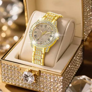 Detaillierte Nahaufnahme einer luxuriösen goldenen Damenuhr mit funkelnden Kristallen in Box