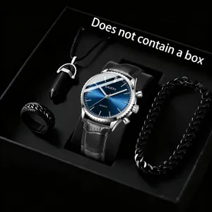 Detailansicht eines blauen Herren-Quarzuhr-Sets mit passendem schwarzen Schmuckzubehör