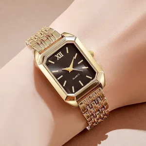 Elegante goldene Damen-Quarzuhr mit rechteckigem schwarzen Zifferblatt in Detailansicht