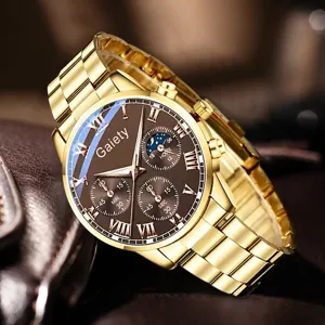 Nahaufnahme des luxuriösen Goldfinishs und des braunen Zifferblatts dieser Herren Business-Uhr.