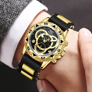 Detailaufnahme der ZHOWE Herren-Quarzuhr in Gold mit schwarzem Silikonarmband und Gold