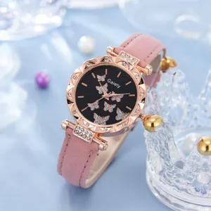 Elegante Damenuhr mit rosa Lederarmband und silber glitzernden Schmetterlingsmotiven