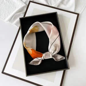 Elegantes Satin Seidentuch mit abstractem Blattdruck, modisches dünnes Halstuch.