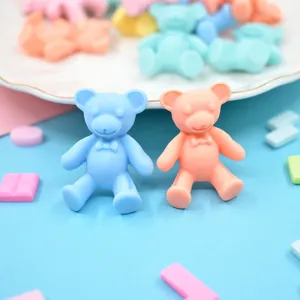 Close-up of matte resin bear charms for DIY phone case and hair accessories decoration