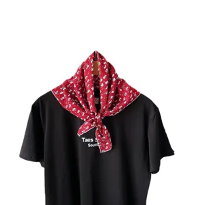 Cotone rosso floreale quadrato foulard versatile primavera stampa cachemire bandana