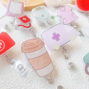 Set aus niedlichen Acryl-Badge-Rollen für Krankenschwestern mit medizinischen Motiven