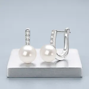 Elegante S925 sterling zilveren oorringen met witte zoetwaterparels en zirkonen