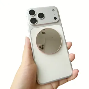 Detailansicht eines tragbaren magnetischen Weitwinkel-Konvex-Selfie-Spiegels für Handys.
