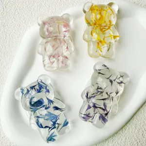 Set di supporti per telefono a forma di orso 3D in resina trasparente con veri fiori.