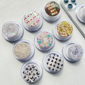 Set aus MagSafe Magnet-Handyhaltern mit bunten laser-muschelpapier Mustern und Designs