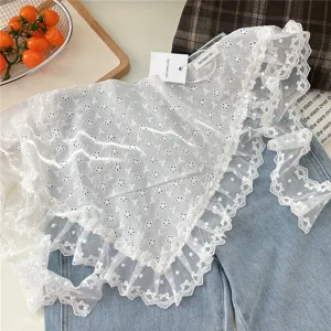 White lace triangular scarf vintage floral embroidered hair wrap stylish layered fashion accessory