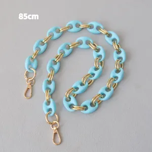 Snoepkleurige acryl schouderriem voor tas met goudkleurige schakels, lengte 85 cm
