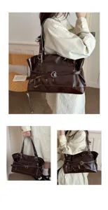 Vues détaillées d'un grand sac fourre-tout marron foncé brillant avec boucle en forme de cœur