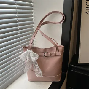 Elegante borsa shopper pendolare in ecopelle rosa per donna con fiocco in pizzo