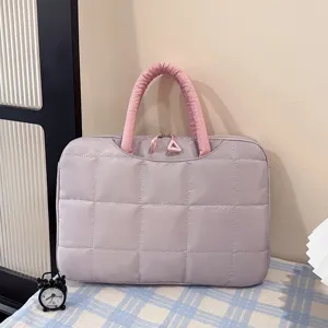 Borsa per laptop da 14-16 pollici trapuntata viola e rosa con manici imbottiti donna