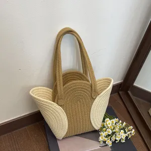 Sac fourre-tout tissé à la main avec un design unique de pétales contrastés et grand volume