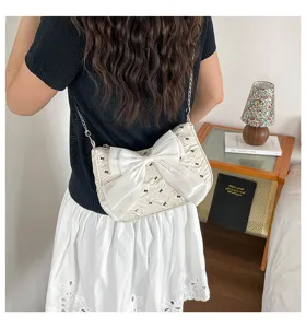 Large capacity stylish white bubble textured shoulder bag with bow and chain strap