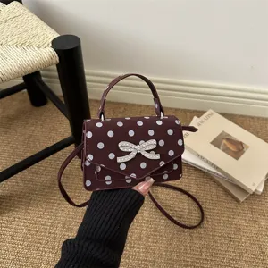 Sac à Main Femme à Pois en Cuir PU Nœud en Strass Petit Sac Carré Décontracté Sac Bandoulière Mode Été Quotidien