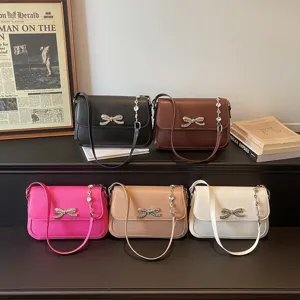 Damen Mode Minimalistisch Achseltasche Süß Strass Schleife PU Leder Schultertasche Einzigartige Kette Trageriemen Handtasche Umhängetasche
