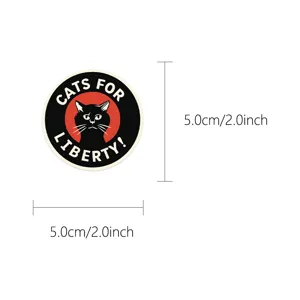 Vista dettagliata dell'adesivo rotondo anti-tema da 5 cm, ideale per quaderno e decorazione.