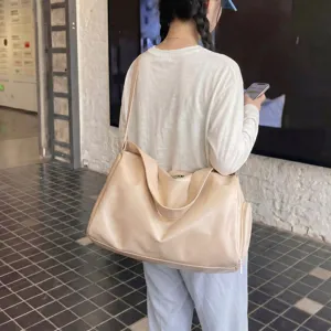 Μεγάλη τσάντα ταξιδιού από PU δέρμα, κομψή casual τσάντα ώμου για γυμναστήριο και αθλητισμό.