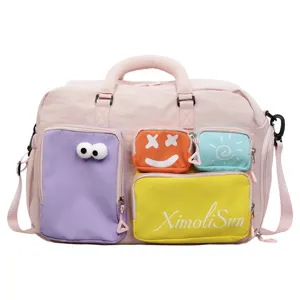 Lindo bolso de viaje rosa para mujer, bolsa de fin de semana de gran capacidad con bolsillos.