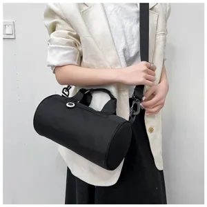 Μαύρη κυλινδρική αθλητική τσάντα Oxford casual τσάντα ώμου ταξιδιού για γυναικεία fitness