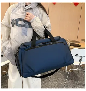 Grand sac de voyage pour hommes, sac de sport léger avec compartiment étanche.