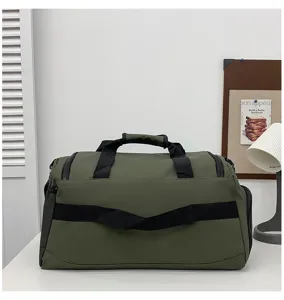 Grand sac de voyage de sport pour homme, léger fourre-tout de rangement pour le fitness.