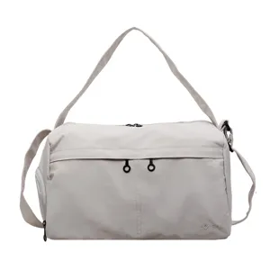 Large capacity travel duffel bag for short trips, lightweight fitness sports bag with shoulder strap.