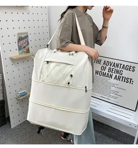 Large capacity expandable travel rolling duffel bag with wheels for casual short trips and daily use.