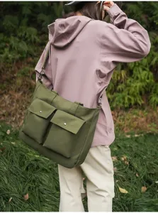 Large capacity green canvas shoulder bag casual crossbody travel bag for outdoor
