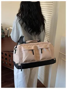 Grande borsa da viaggio di grande capacita per brevi viaggi, palestra e sport all'aperto.