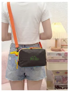 Sac à bandoulière dopamine coloré pour voyage et cosmétiques avec sangle réglable