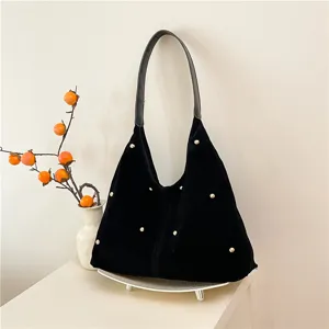 Women Large Capacity Velvet Tote Bag Vintage Rivet Hobo Shoulder Bag Street Fashion Casual Handbag Versatile Travel Shopper Bag