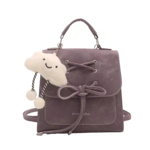 Modischer lila Rucksack in Matt-Optik mit Schleife und süßem Wolken-Anhänger