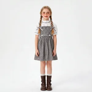 Ensemble de costume de cosplay Dorothy pour enfants avec chemisier blanc et robe tablier.
