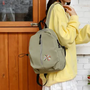 Zaino Leggero in Nylon Impermeabile per Donna Uomo Casual Piccolo Zaino da Trekking con Ricami Floreali Moda Viaggio Zaino all'aperto