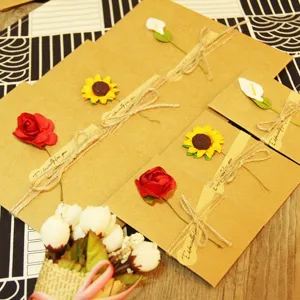 Biglietti d'Auguri Vintage Fai da Te in Carta Kraft Con Fiori Essiccati Fatti a Mano per Graduazione Giorno Insegnanti