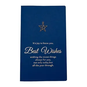 Elegante biglietto d'auguri blu navy con ciondolo a stella e testo dorato con busta