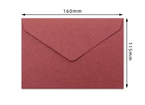 Busta rossa scura 160x115mm con lembo triangolare in carta speciale pregiata da 200g