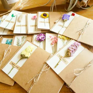 Biglietto d'Auguri in Carta Kraft Retrò Con Fiori Secchi Best Wishes Fatto a Mano Per Festa degli Insegnanti Matrimonio