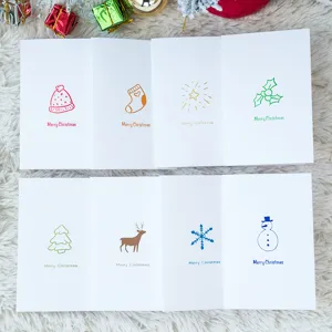 Set di biglietti di auguri di Natale minimalisti con motivi colorati e buste incluse.