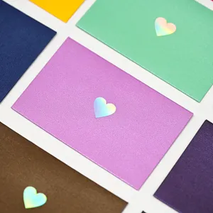 Eleganti buste multicolore in carta perlata con design a cuore laser olografico